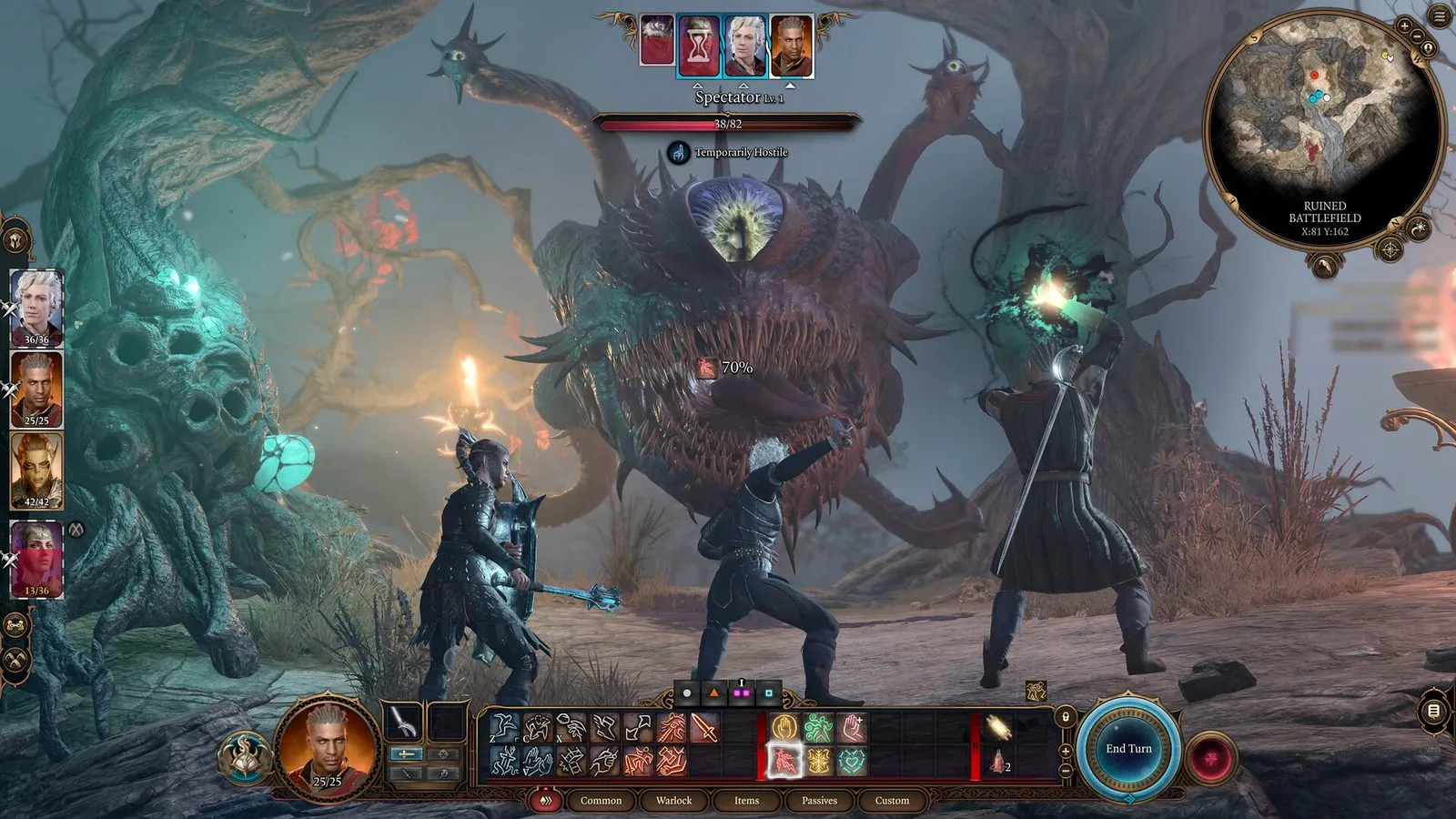 El grupo de aventureros en combate por turnos contra una criatura monstruosa en Baldur's Gate 3