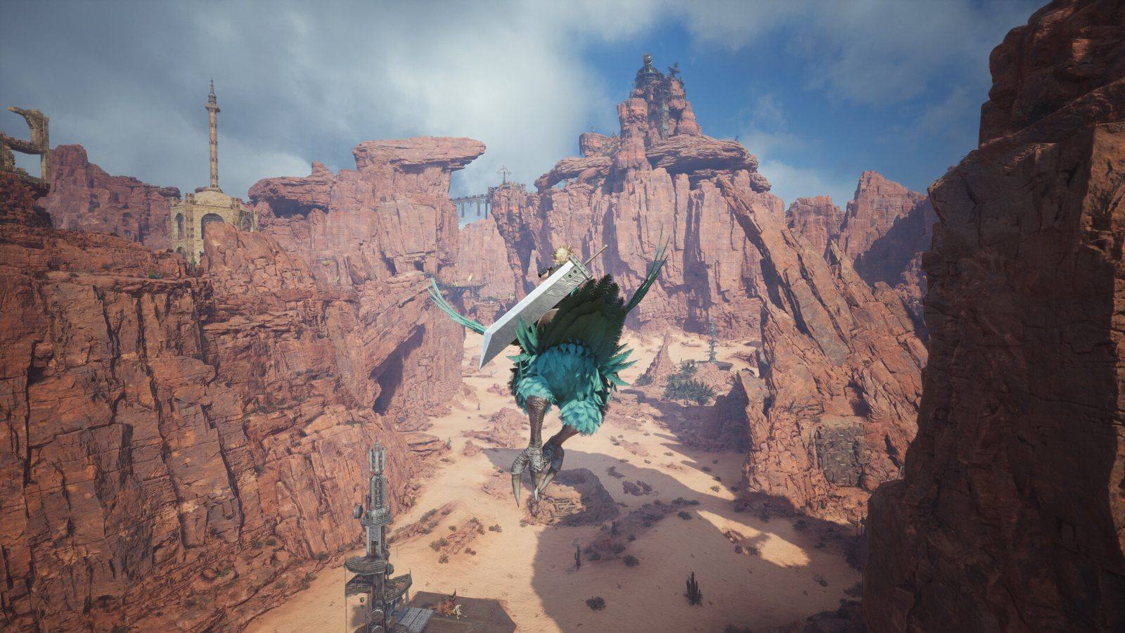 Cloud, con su espada enorme a la espalda, vuela sobre un chocobo verde azulado por un cañón desértico de roca rojiza