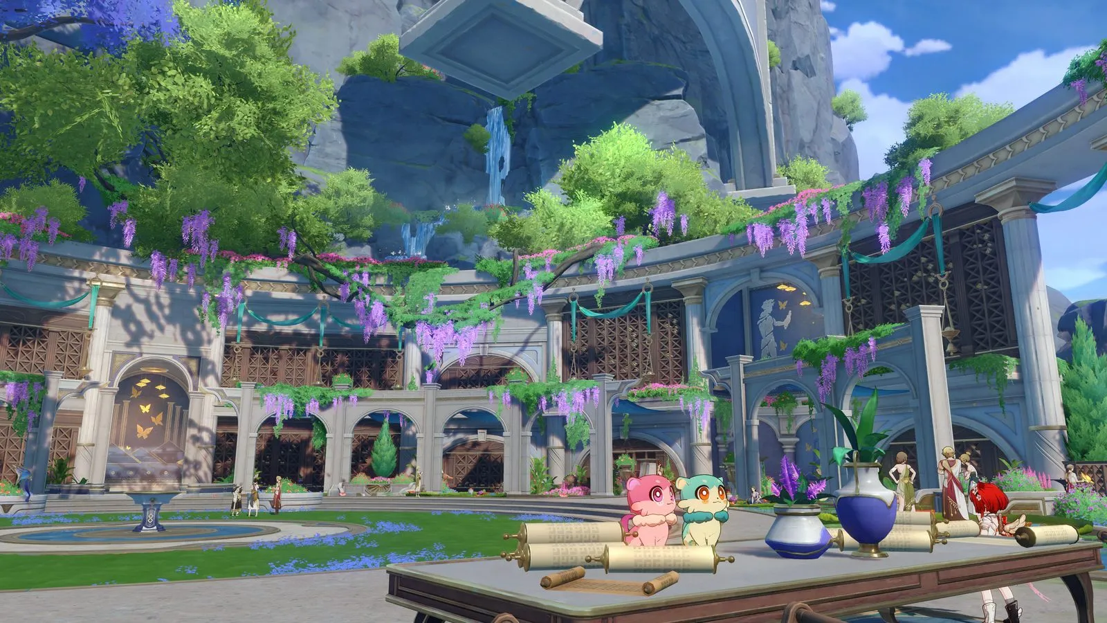 Patio de una ciudad con jardines y una mesa con pergaminos y dos pequeñas criaturas en Honkai: Star Rail