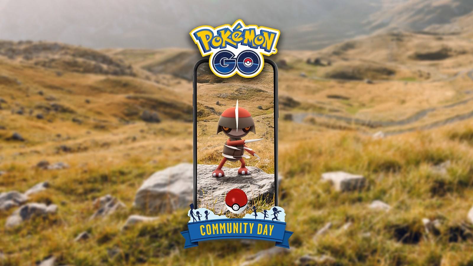 Un Pawniard sobre una roca en una colina de pasto seco, dentro de un teléfono con una Poké Ball, con el logotipo de Pokémon GO y la insignia Community Day