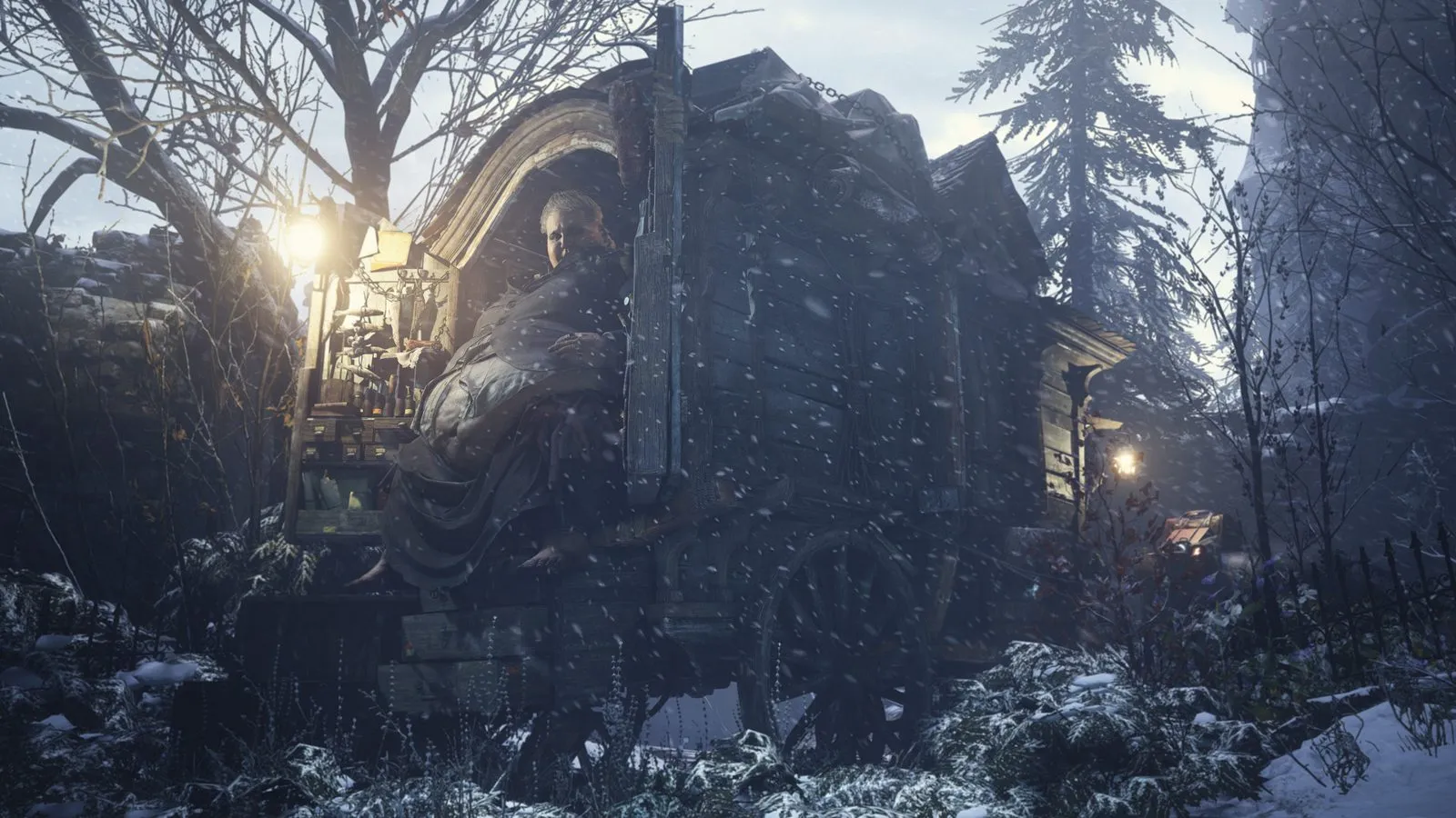 El Duke, un vendedor, sentado a la entrada de su carromato con faroles, entre árboles nevados, en Resident Evil Village